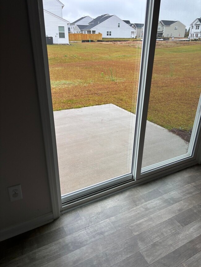 Building Photo - 1057 Field Strip Rd