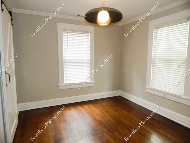 Building Photo - 522 Morgan St NE