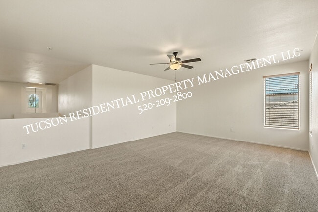 Building Photo - 814 West Camino Curvitas