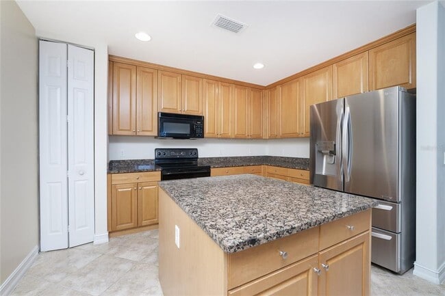 Building Photo - 85 Vivante Blvd