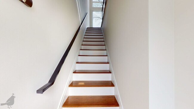 Building Photo - 1103 9th St NE