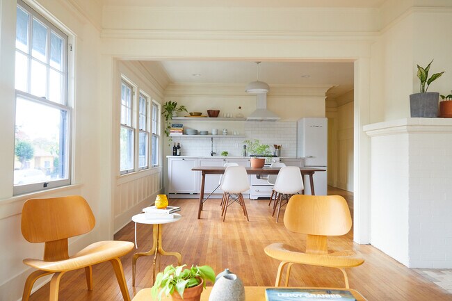 Building Photo - 149 S Vendome St