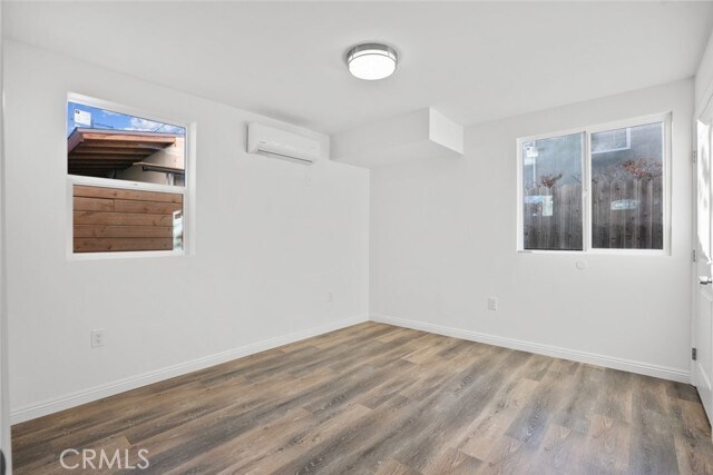 Building Photo - 11560 Archwood St