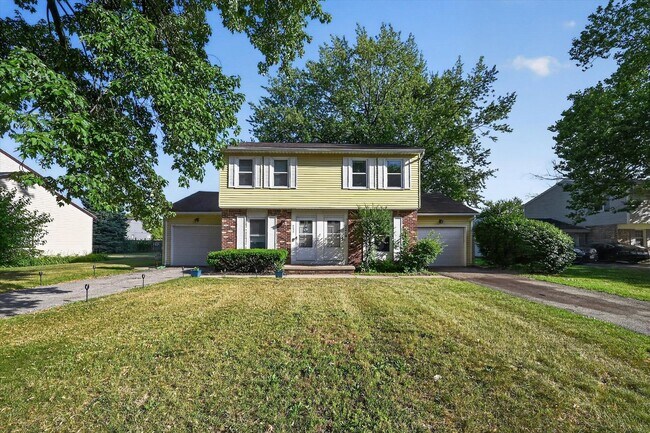 Building Photo - 6839-6841 Woodlake