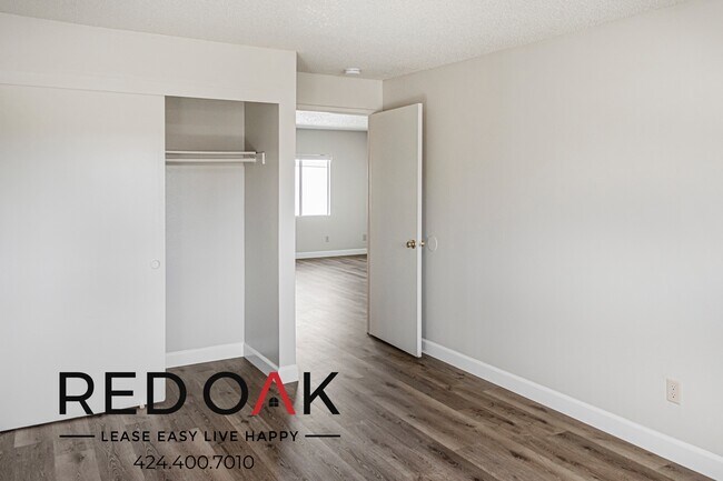 Building Photo - 12767 San Fernando Rd