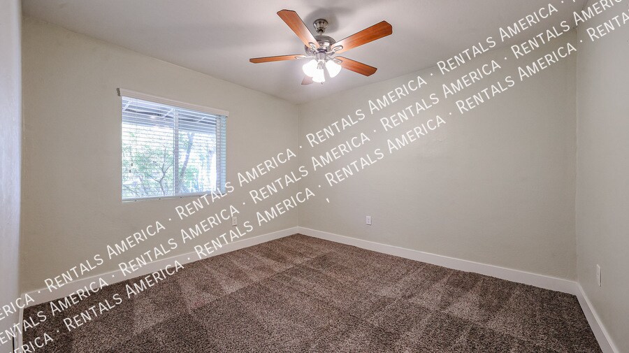 Building Photo - 3113 N 28th St