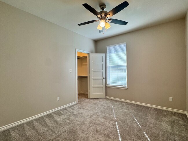 Building Photo - 3925 Old Omen Rd