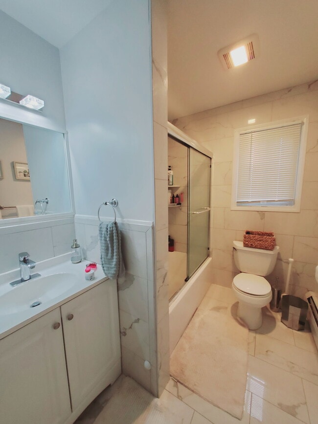 Building Photo - 34 Goodwin St