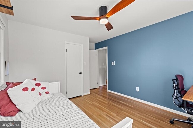 Building Photo - 6123 Beech Tree Dr