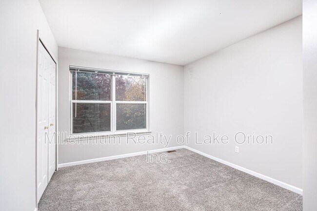 Building Photo - 403 Teelin Dr