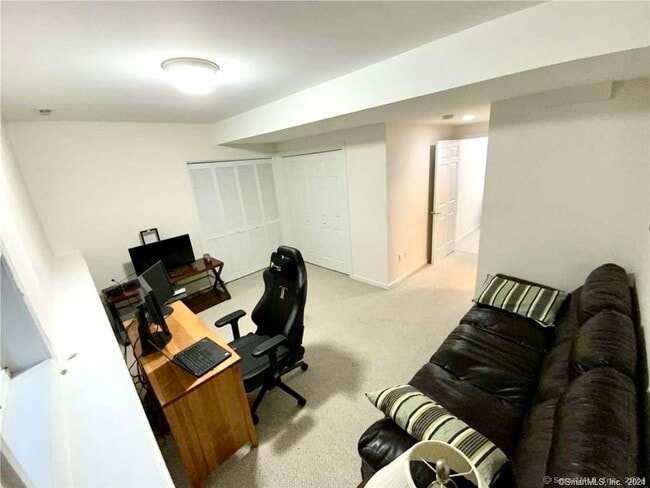 Building Photo - 30 Songbird Ln