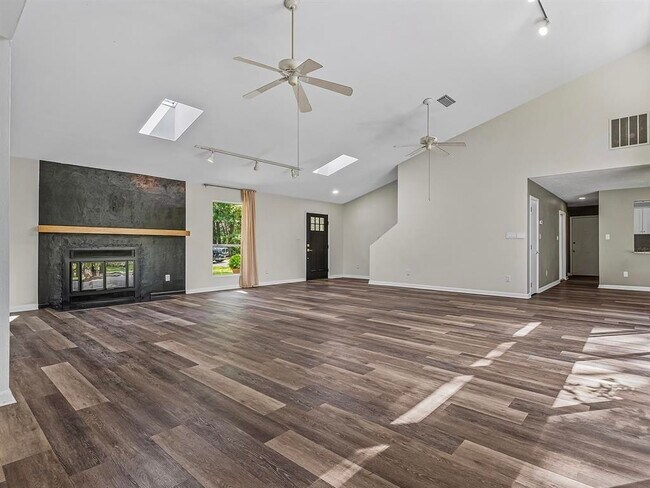 Building Photo - 3335 Micanopy Trail