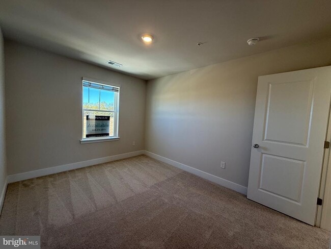 Building Photo - 1670 Lake Placid Dr