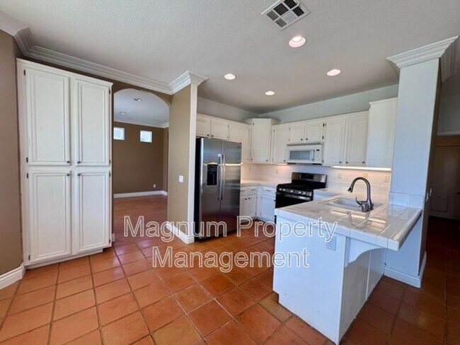 Building Photo - 33021 Adelante St