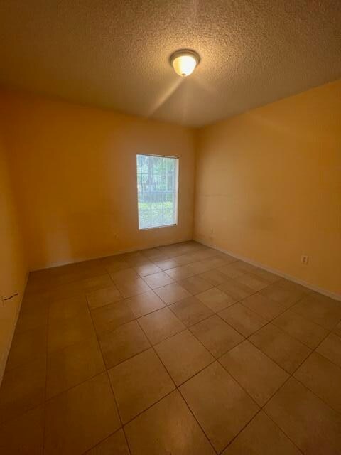 Building Photo - 10282 Fox Trail Rd S