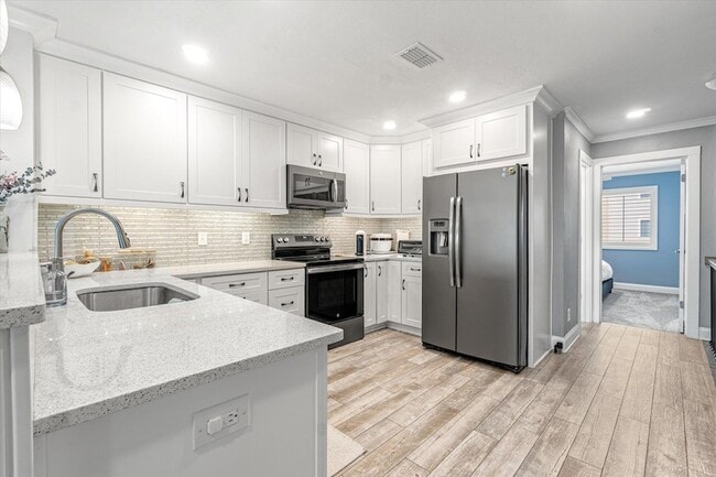 Building Photo - 3385 Coastal Hwy