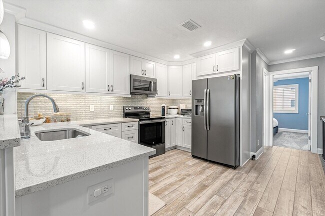 Building Photo - 3385 Coastal Hwy