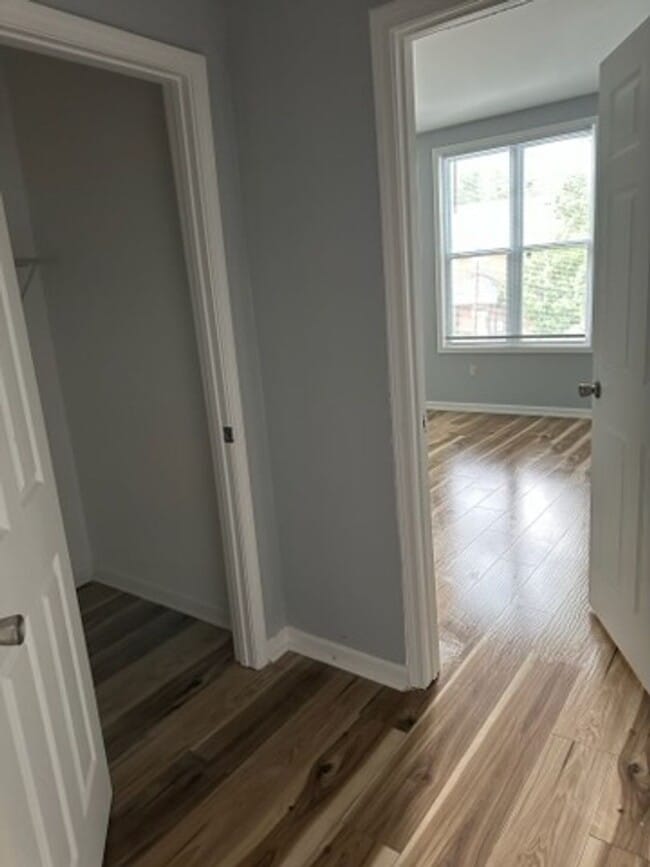 Building Photo - Newly renovated two bedroom apartments