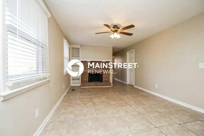 Building Photo - 3 Bedroom Pet-Friendly Home in La Vergne, ...
