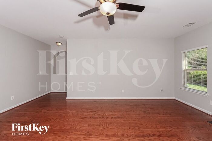 Building Photo - 623 Dulion Dr