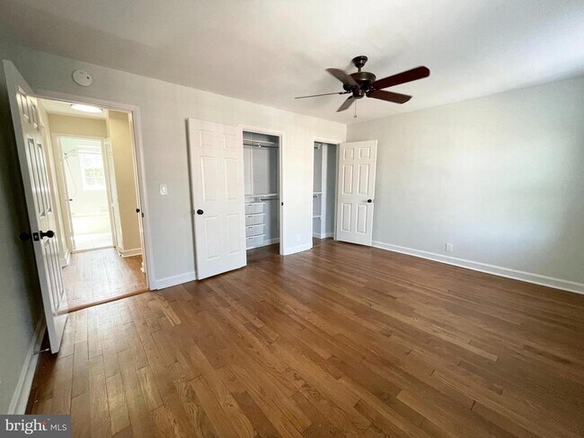 Building Photo - 3052 S Buchanan St