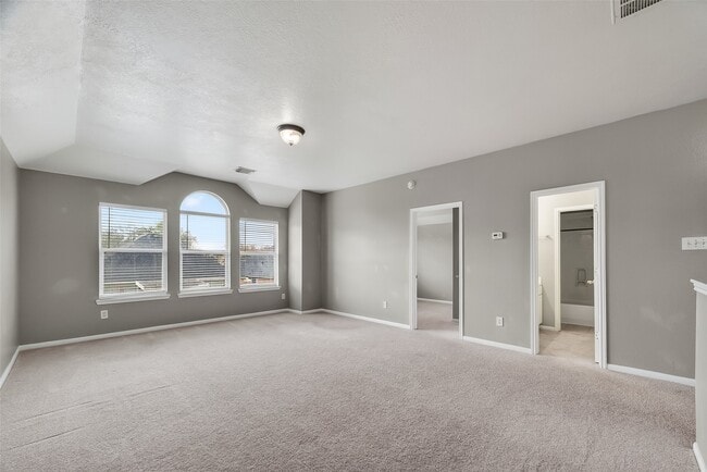 Building Photo - 2914 Laurel Brook Ln