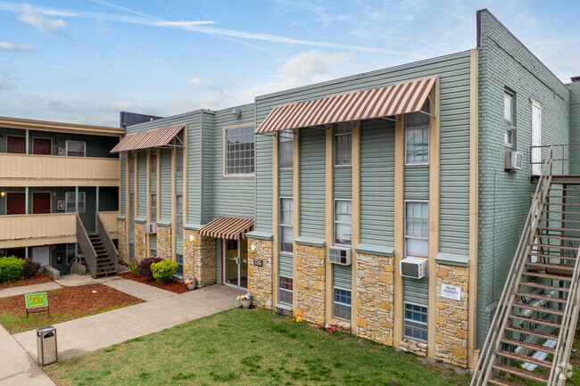 Building Photo - Courtyard Apartments