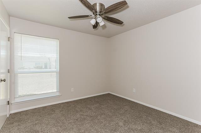 Building Photo - 250 Prairie Grove Dr