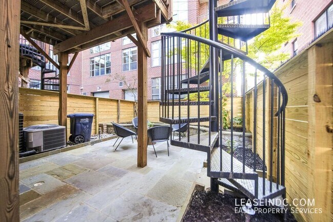 Building Photo - 1208 V St NW