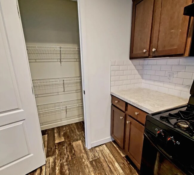 Building Photo - 9285 Windjammer Dr