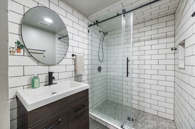 Building Photo - 375 Partridge Ct