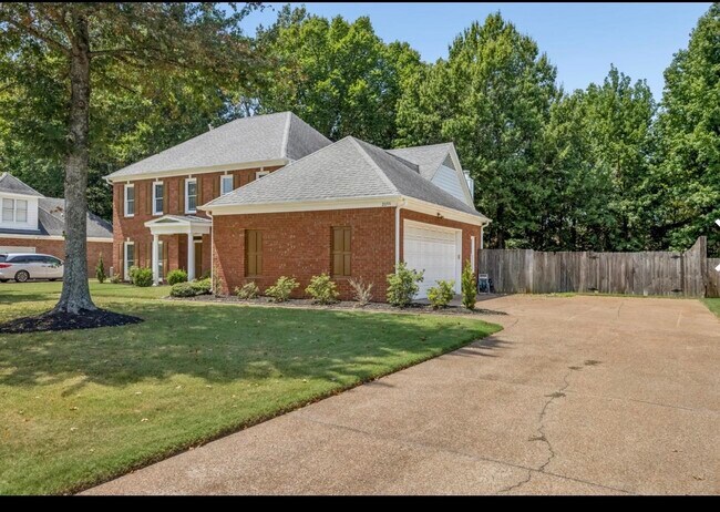 Building Photo - 2033 W Houston Way