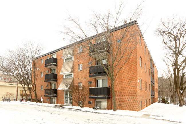 Primary Photo - Woodmere Apartments