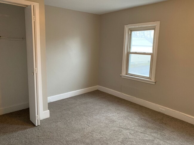 Building Photo - 2 Bedroom Home Near Downtown Carlisle