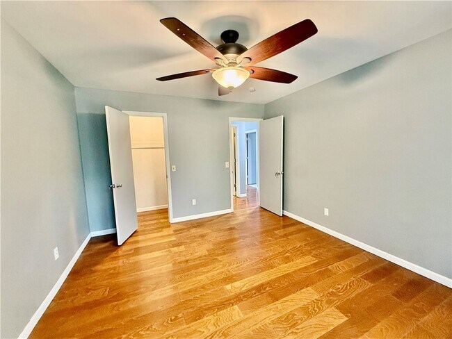 Building Photo - 20 Annette Ln