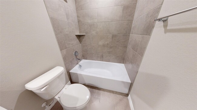 Building Photo - 2102 Dunbar Dr