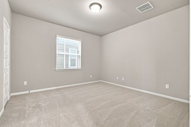 Building Photo - 18518 Karlynn St