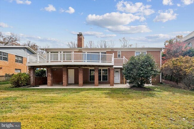 Building Photo - 5813 Midhill St