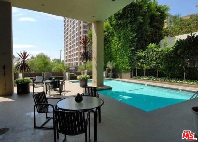 Building Photo - 10701 Wilshire Blvd