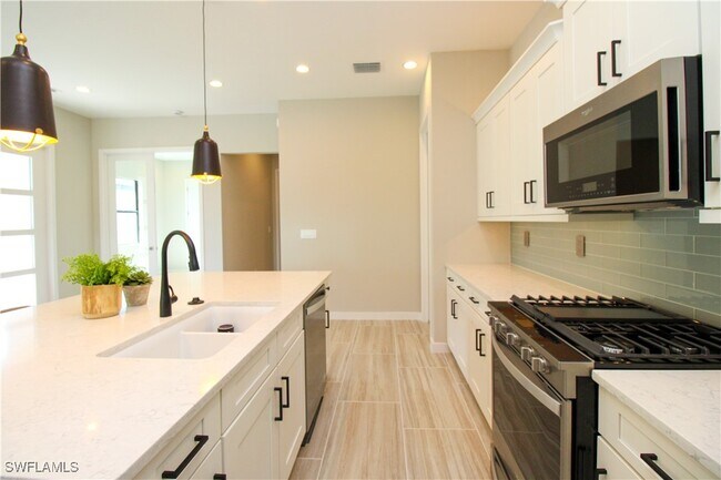 Building Photo - 14723 Kingfisher Lp