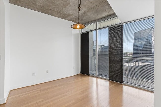 Building Photo - 950 W Peachtree St NW