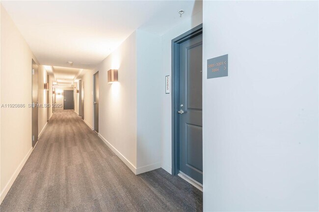 Building Photo - 1250 S Miami Ave