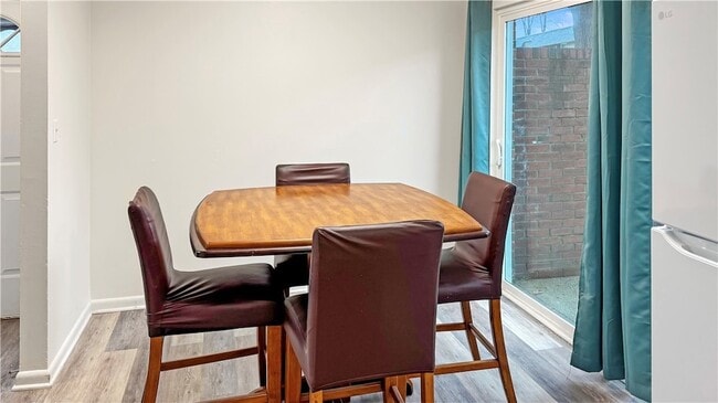 Building Photo - 314 College Park Dr