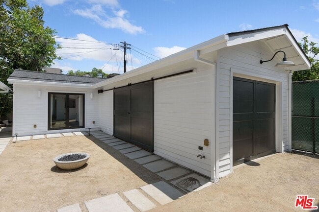 Building Photo - 4525 Melbourne Ave