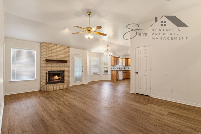 Building Photo - 2304 Sandstone Dr