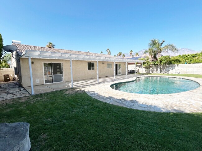 Building Photo - 67670 Ovante Rd