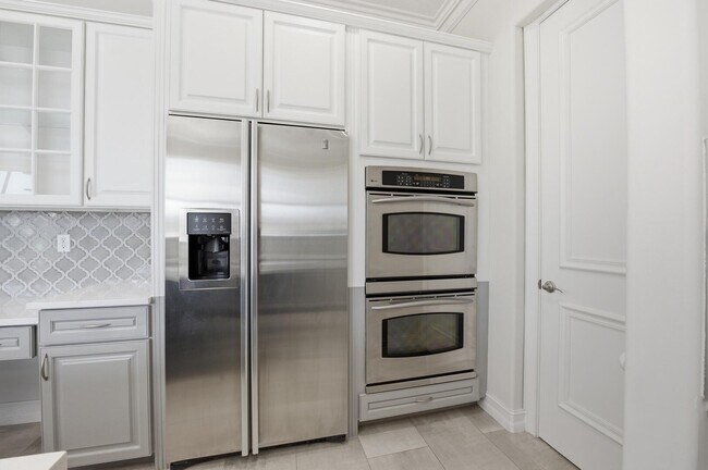 Building Photo - 11788 Knightsbridge Pl