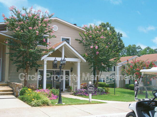 Building Photo - 2021 Highridge Dr SW