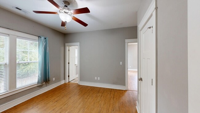 Building Photo - 803 Lindsey Ln