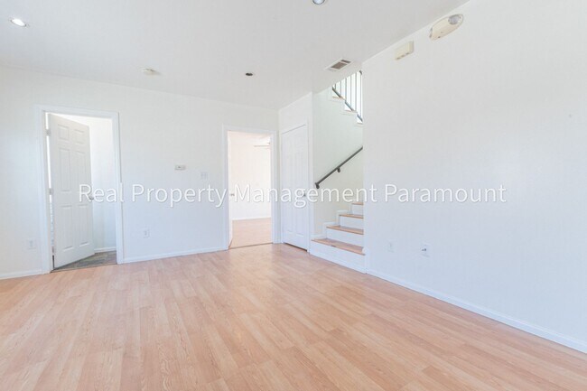 Building Photo - 3248 W 111th St